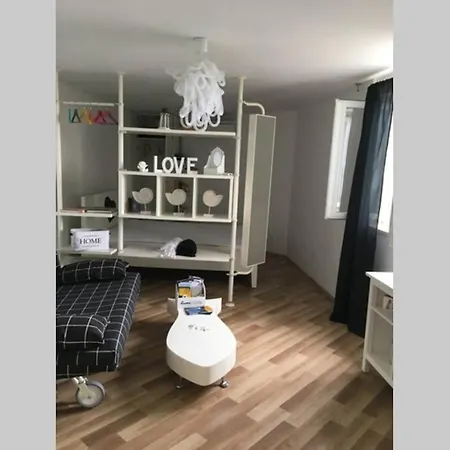 A Bright Hideaway Apartman