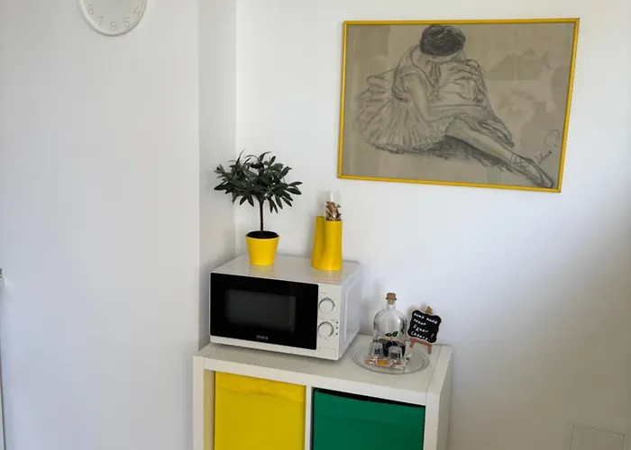 A Bright Hideaway Appartement *