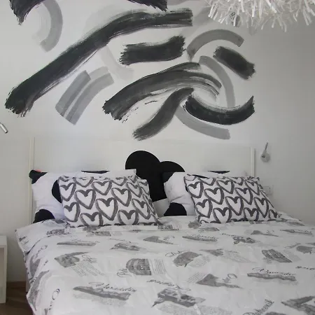 Apartmán A Bright Hideaway *