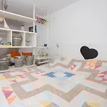 A Bright Hideaway Apartman