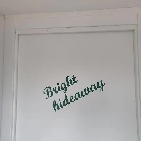 Daire A Bright Hideaway *